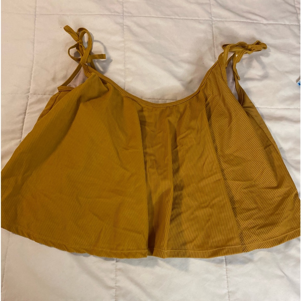 Kortni jeane swing top swim top. Worn once. Size large.